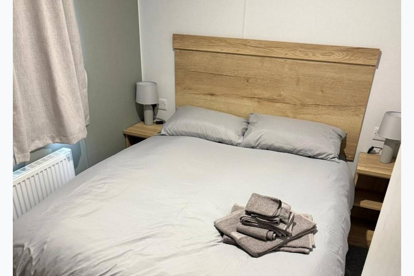 Static Caravan 3 Bed, Sleeps 6, Waterside, No Pets in Northampton, Northamptonshire