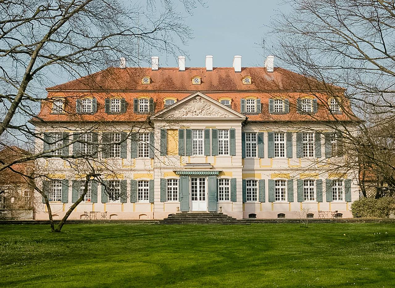 Historisches Forsthaus bei Schloss Dennenlohe in Unterschwaningen, Fränkisches Seenland