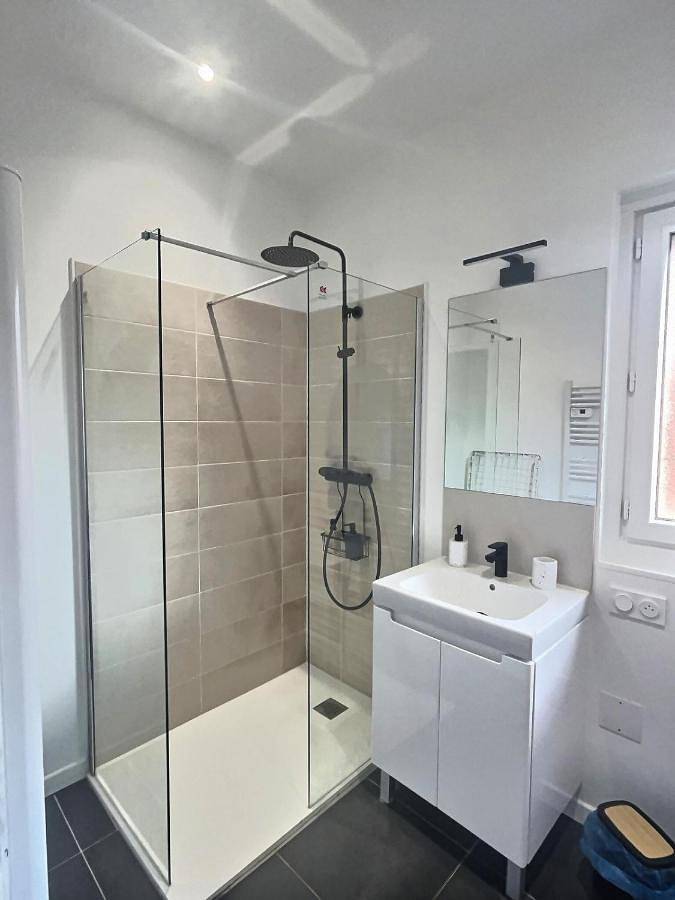 Appartement entier, One-Bedroom Apartment in Nègrepelisse, Tarn-et-Garonne