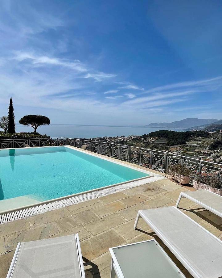 Villa Gaia - Luxury Villa, pool & wellness rooms in Bordighera, Riviera di Ponente