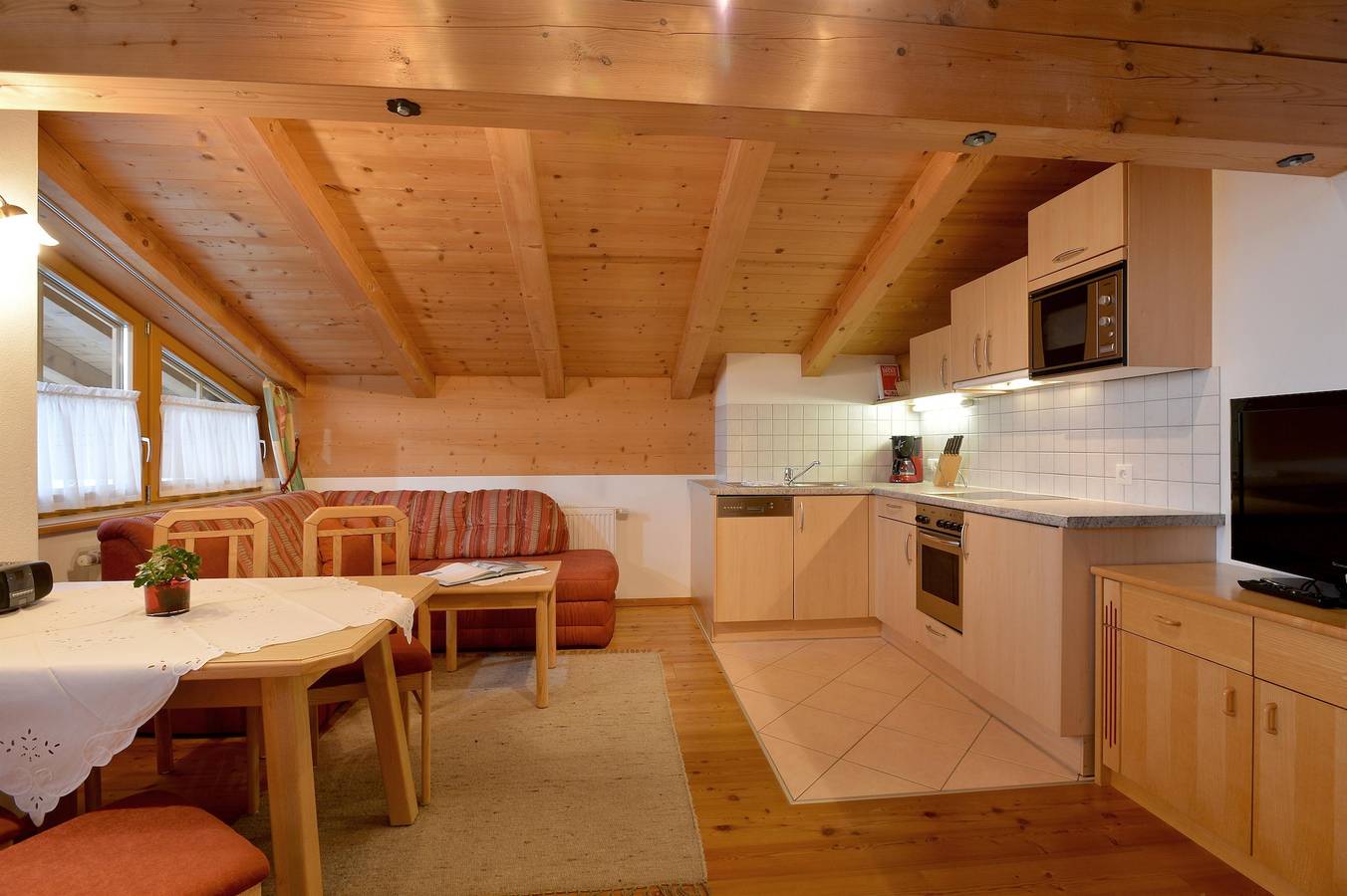 Ganze Ferienwohnung, App 4, 1 Schlafr.,1 Wohnschlafr. /Du od. Bad Wc in Ellmau - SkiWelt, Ellmau