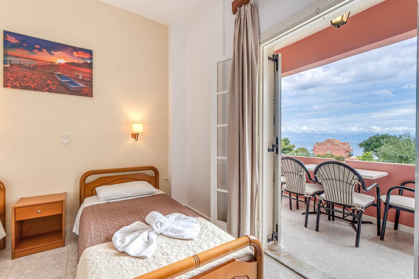 Ganze Wohnung, Ferienwohnung '3' mit Meerblick, Wlan und Klimaanlage in Korfu