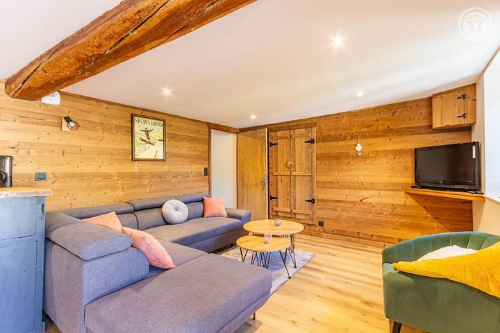 Gîte pour 8 personnes, avec jardin dans Aime-la-Plagne - 2