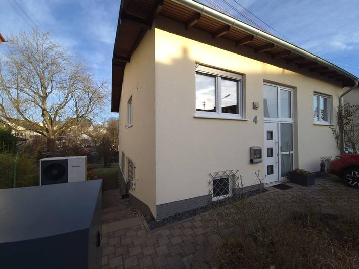 Ferienwohnung für 4 Personen, mit Balkon und Terrasse sowie Garten