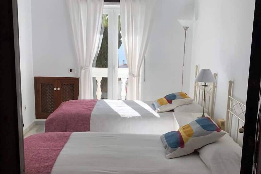 Villa met prachtig uitzicht op zee, gelegen aan het zwembad en in de buurt van het strand in La Herradura, Almuñecar