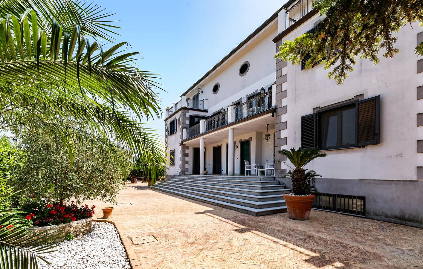 Accogliente appartamento con piscina e parcheggio, a 1.5 km da San Cipriano Picentino in Giffoni Sei Casali, Provincia di Salerno