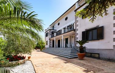 Casa Vacanza per 11 Persone in Giffoni Sei Casali, Provincia di Salerno, Foto 1