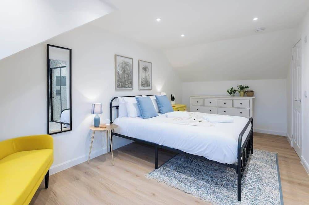 The Pinkish House - 4 bed home in the town centre in Blairgowrie (Perthshire), Perthshire