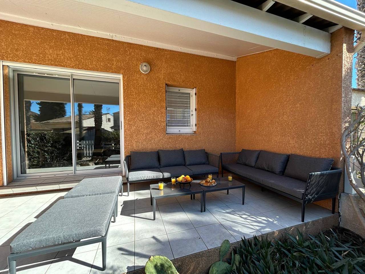 Entire holiday apartment, 5-room house with shared swimming pool – Ideal for 7 people in Valras-Plage, Côte d'Améthyste