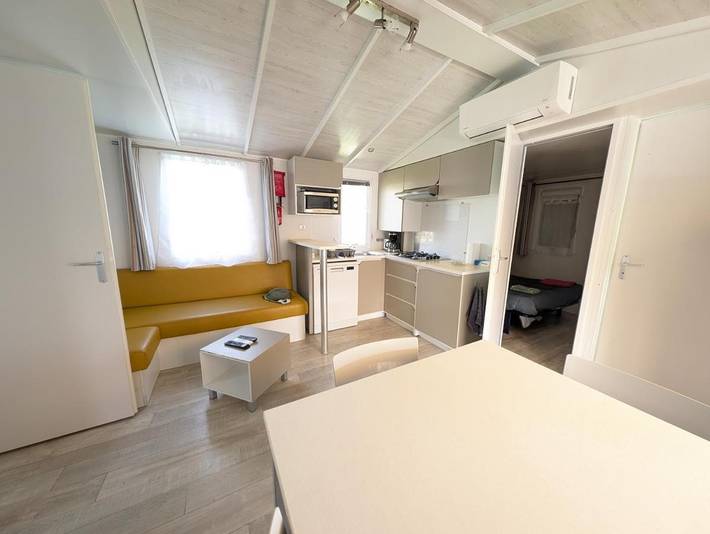 Camping pour 6 personnes, avec piscine ainsi que jardin et terrasse à Parentis-en-Born - 2