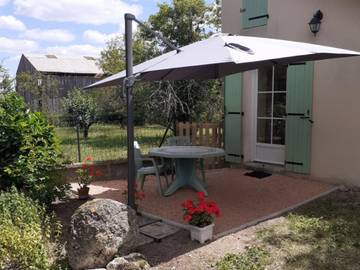 Gîte pour 2 personnes, avec jardin en Auvergne