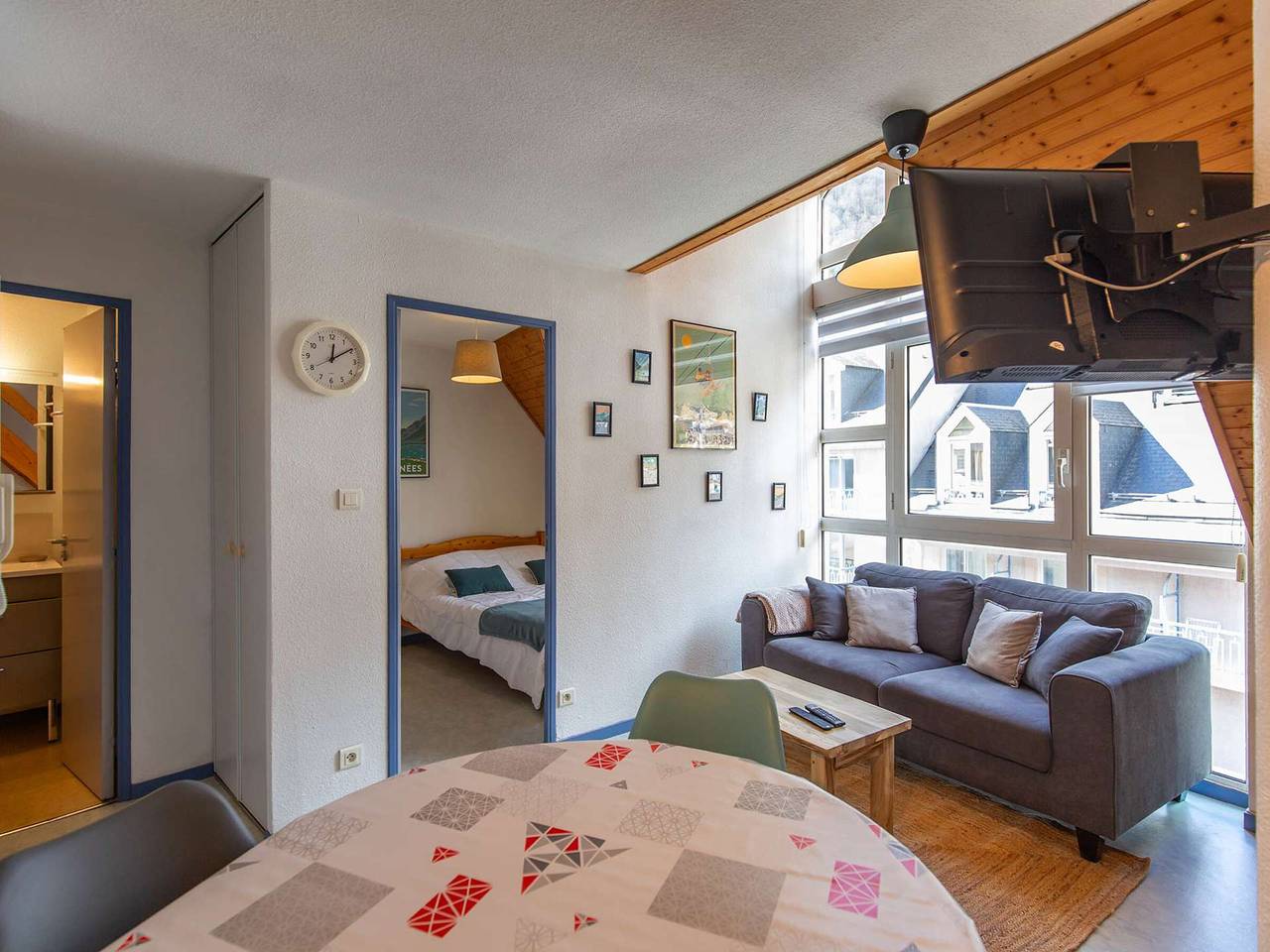 Entire apartment, Charming apartment, mountain view - 4 guests in Cauterets, Pyrenees National Park