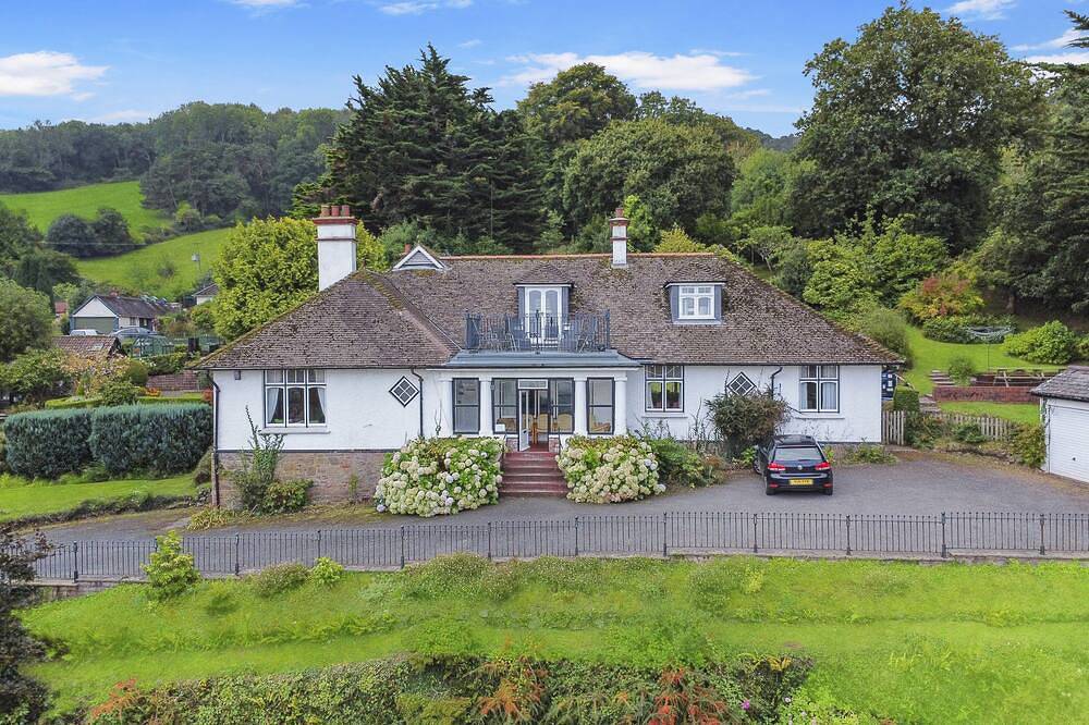 Bungalow for 12 People in Porlock, Exmoor