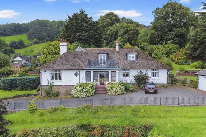 Bungalow for 12 people, with garden in Somerset