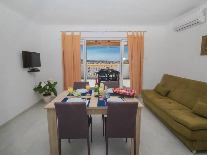 Ferienwohnung für 4 Personen, mit Balkon und Garten auf Murter - 3