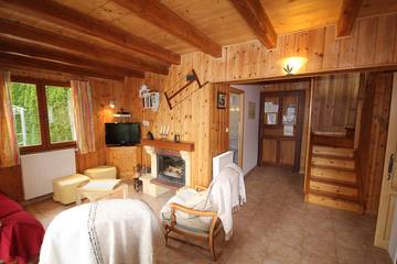 Gîte pour 6 personnes, avec jardin et terrasse à Selonnet