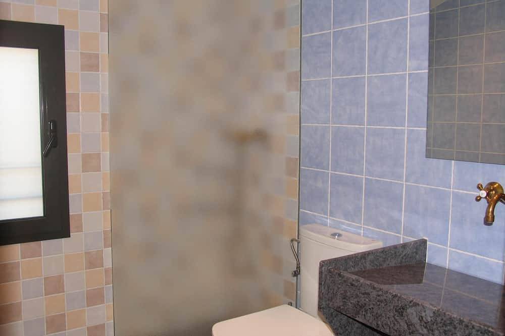 Cómoda casa cerca de Banyoles. Amplio espacio con barbacoa i piscina privada. in Fontcuberta, Pla de l'Estany