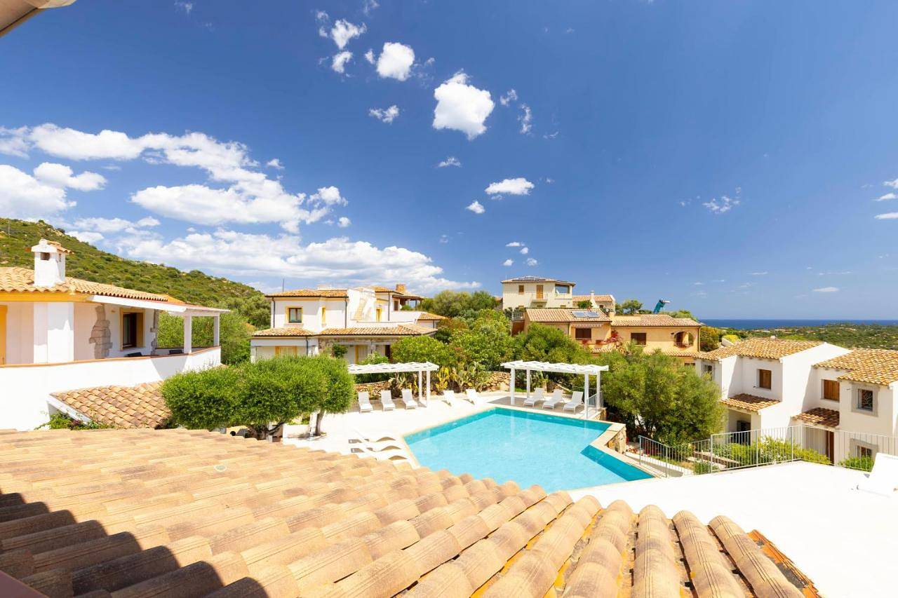Apartment with Balcony in Lu Fraili di Sopra, San Teodoro