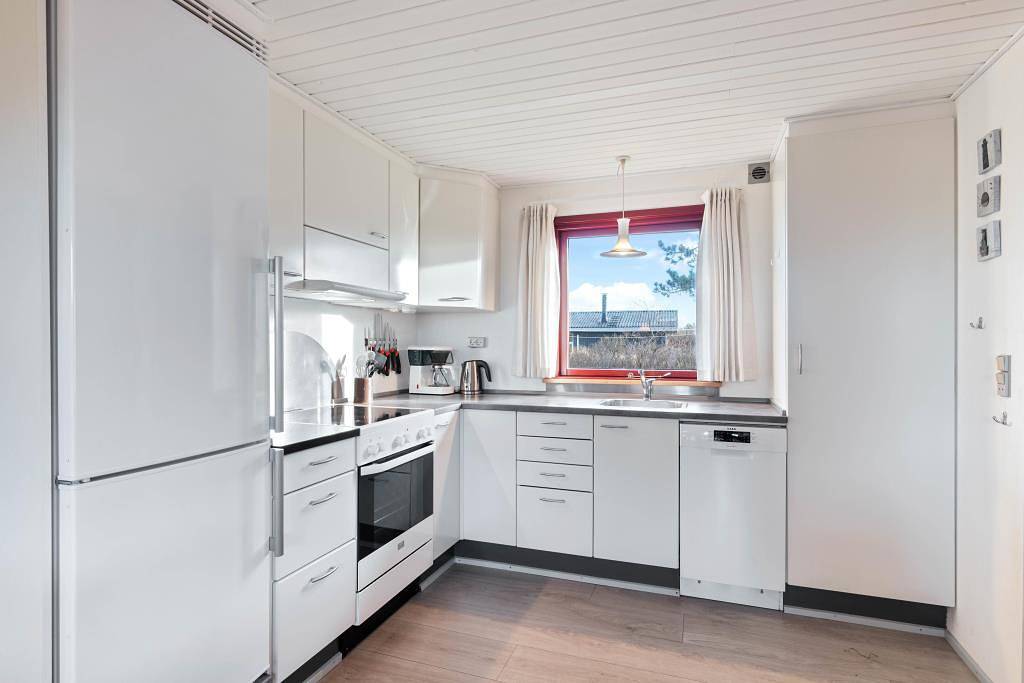 Beach-close holiday home for 6 people and one dog in Nørre Lyngvig, Hvide Sande