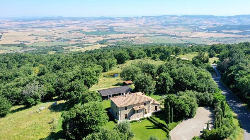 Location de vacances pour 2 personnes, avec vue ainsi que piscine et jardin, animaux acceptés à Campiglia d'Orcia - 3