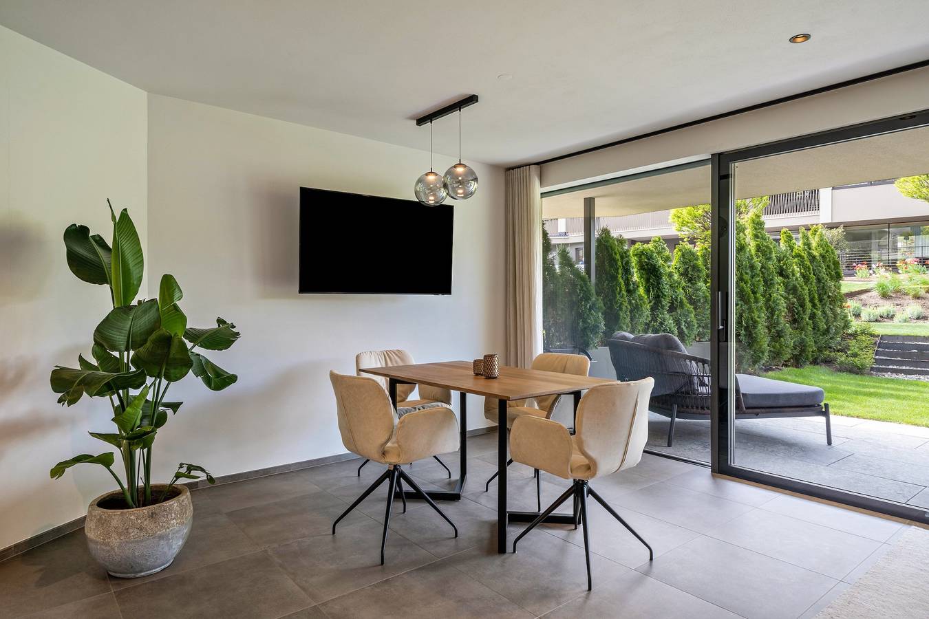Appartamento intero, Appartamento per vacanze "Domizil Sonnengold" con vista sulle montagne, terrazza privata e Wi-Fi in Castelbello, Castelbello-Ciardes