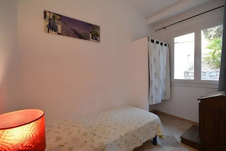 Chambre d’hôte pour 3 personnes, avec piscine et jardin à Bédoin - 3