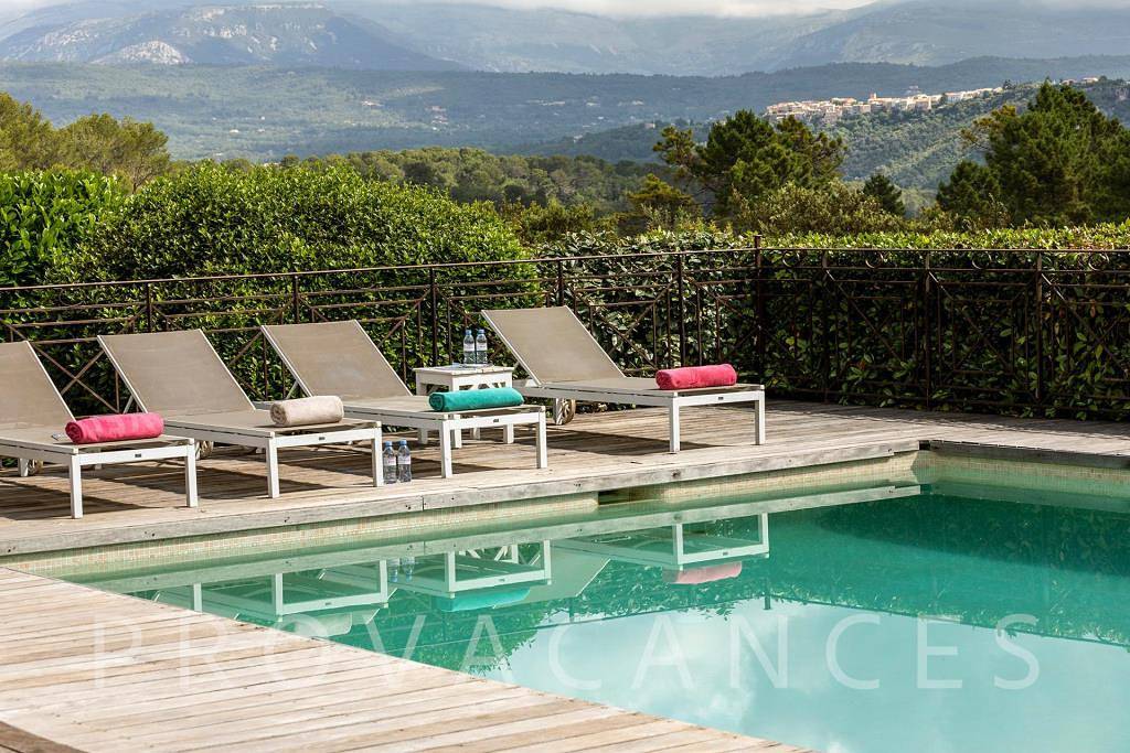 Villa with large pool and beautiful view in Montauroux in Montauroux, Region de Draguignan