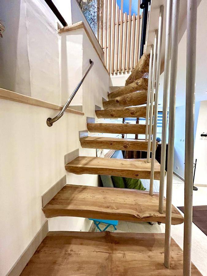 Gîte pour 4 personnes, avec terrasse et vue à Saint-Pierre-de-Colombier - 2