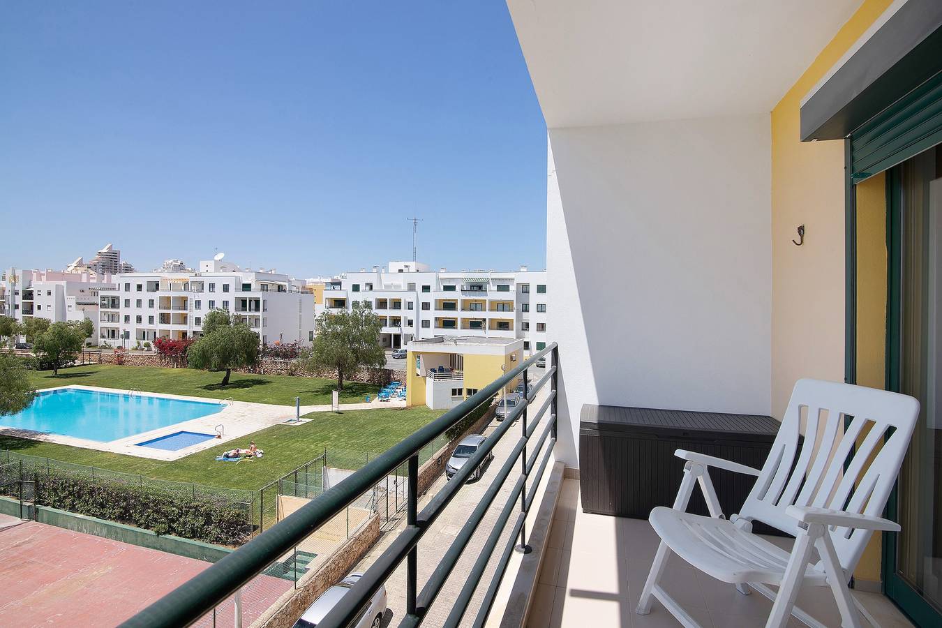 Ganze Wohnung, Ferienwohnung 'Vila Armação de Pêra' mit Gemeinschaftspool, Wlan und Klimaanlage in Armação de Pêra (costa), Armação de Pera