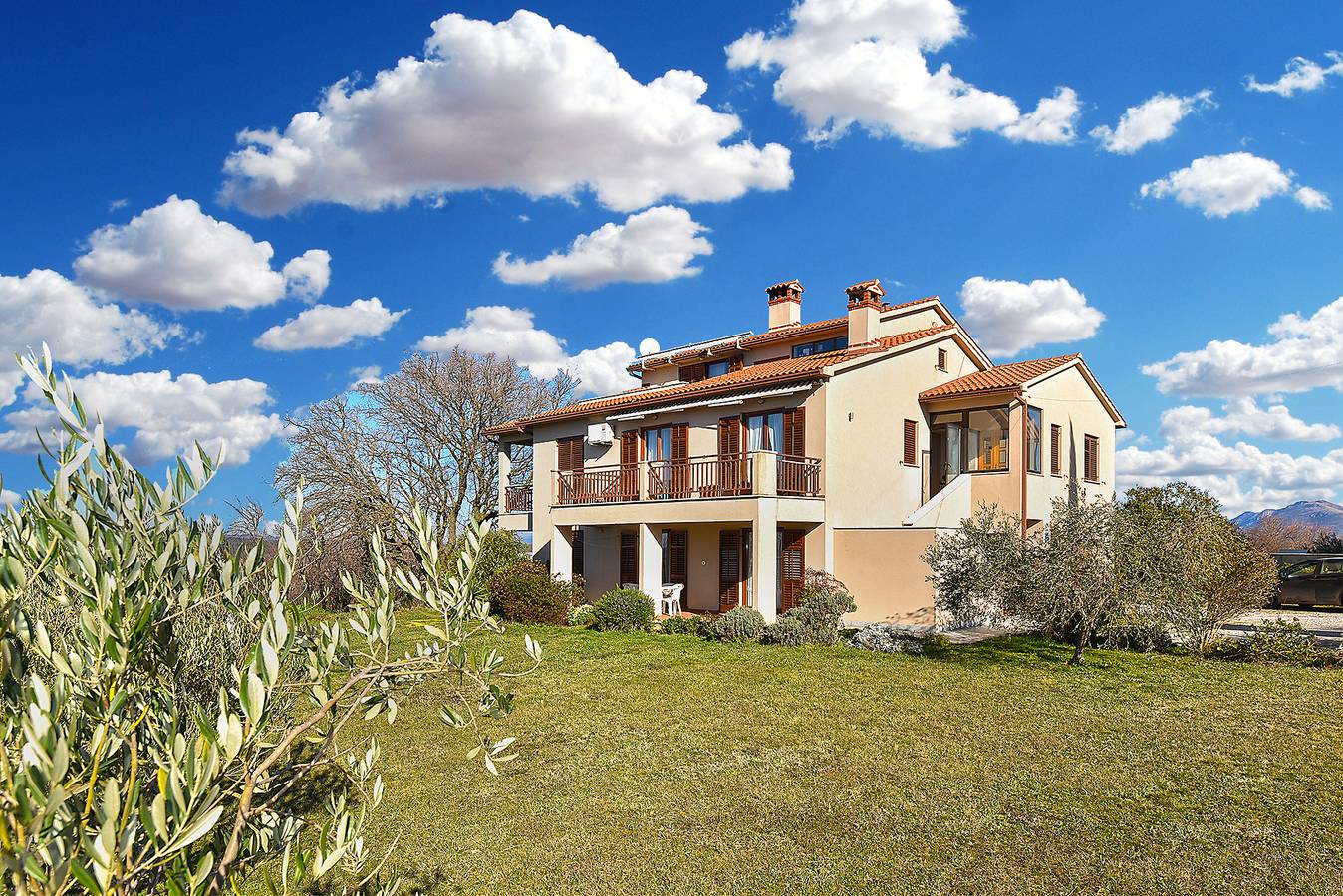 Appartement entier, Appartement de vacances pour 3 personnes avec terrasse in Presika, Côte Est de l'Istrie