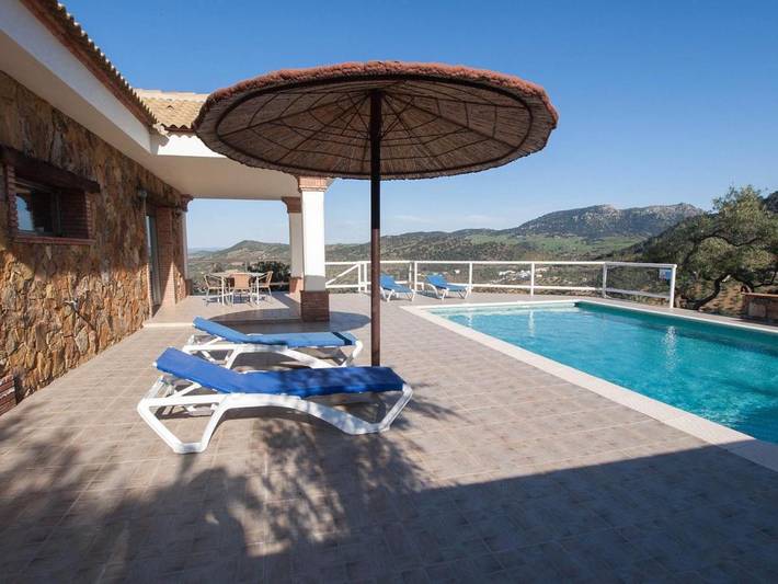 Chalet para 4 personas, con piscina además de jardín y vistas, Se admiten mascotas en Sierra de Cádiz - 2