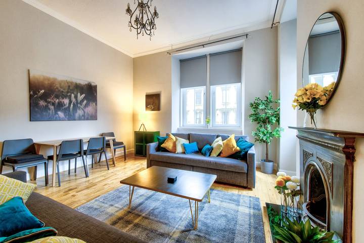 Holiday rental for 8 people in Glasgow