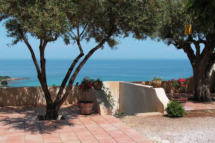 Villa pour 5 personnes, avec jardin et terrasse, animaux acceptés