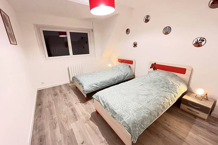 Le Duplex 68m2 apartment close to shops, town center and beach in Calais, Región de Calais