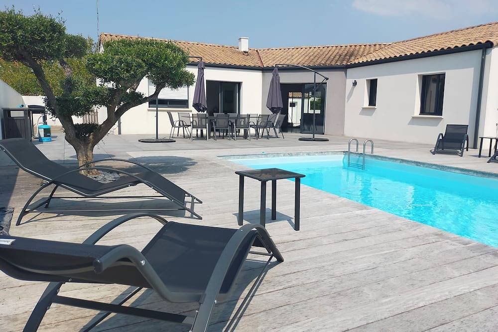 Villa proche des Sables d'Olonne avec piscine privée à 15mn des plages! in Saint-Mathurin, Vallée de la Loire
