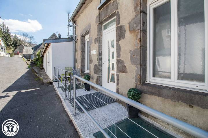 Gîte pour 7 personnes, avec jardin à Mont-Dore - 4