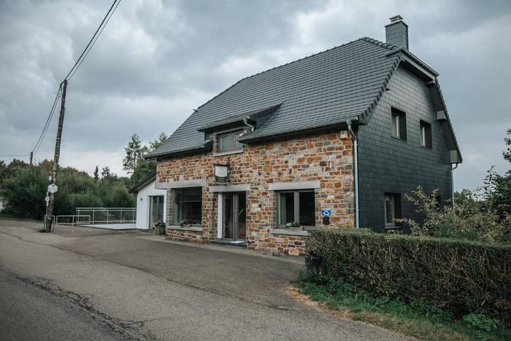 Location de vacances pour 24 personnes, avec jacuzzi ainsi que jardin et sauna dans Longfaye - 4