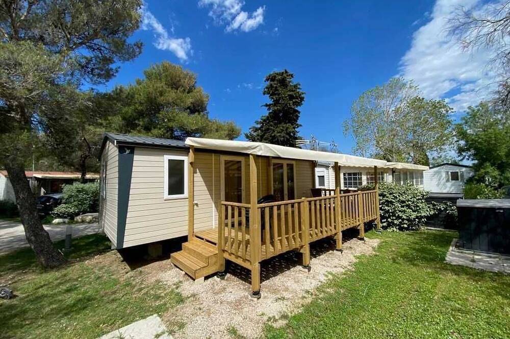 Camping 2 étoiles - Piscine in Villeneuve-lès-Maguelone, Côte d'Améthyste