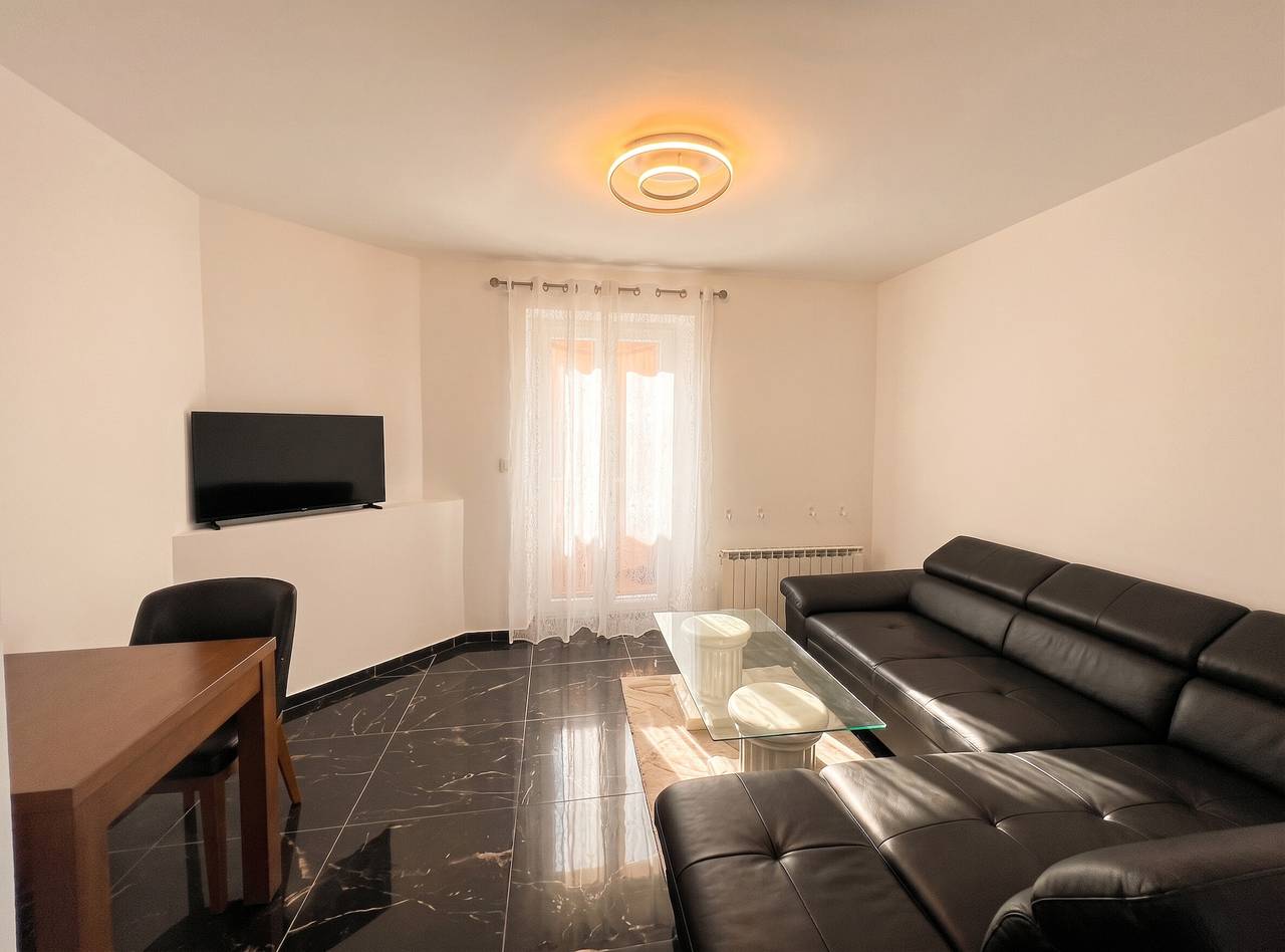 Casa encantadora en Villeneuve-sur-Yonne - 94 m² con 3 dormitorios in Villeneuve-sur-Yonne, Río Yonne