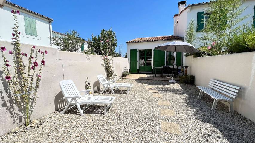 Gîte pour 4 personnes, avec piscine à La Couarde-sur-Mer - 3