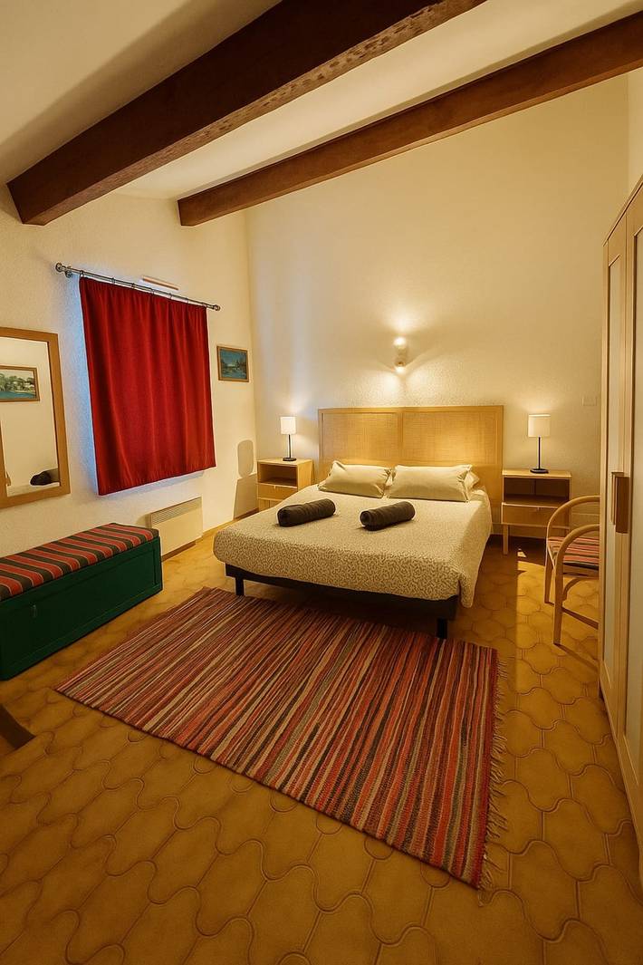 Gîte pour 4 personnes, avec terrasse dans Le Brusc - 4