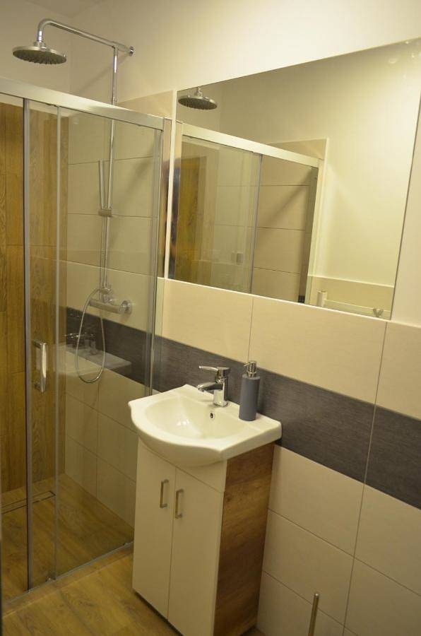 Cały apartament wypoczynkowy, Kolorowy Domek in Kasina Wielka, Małopolska