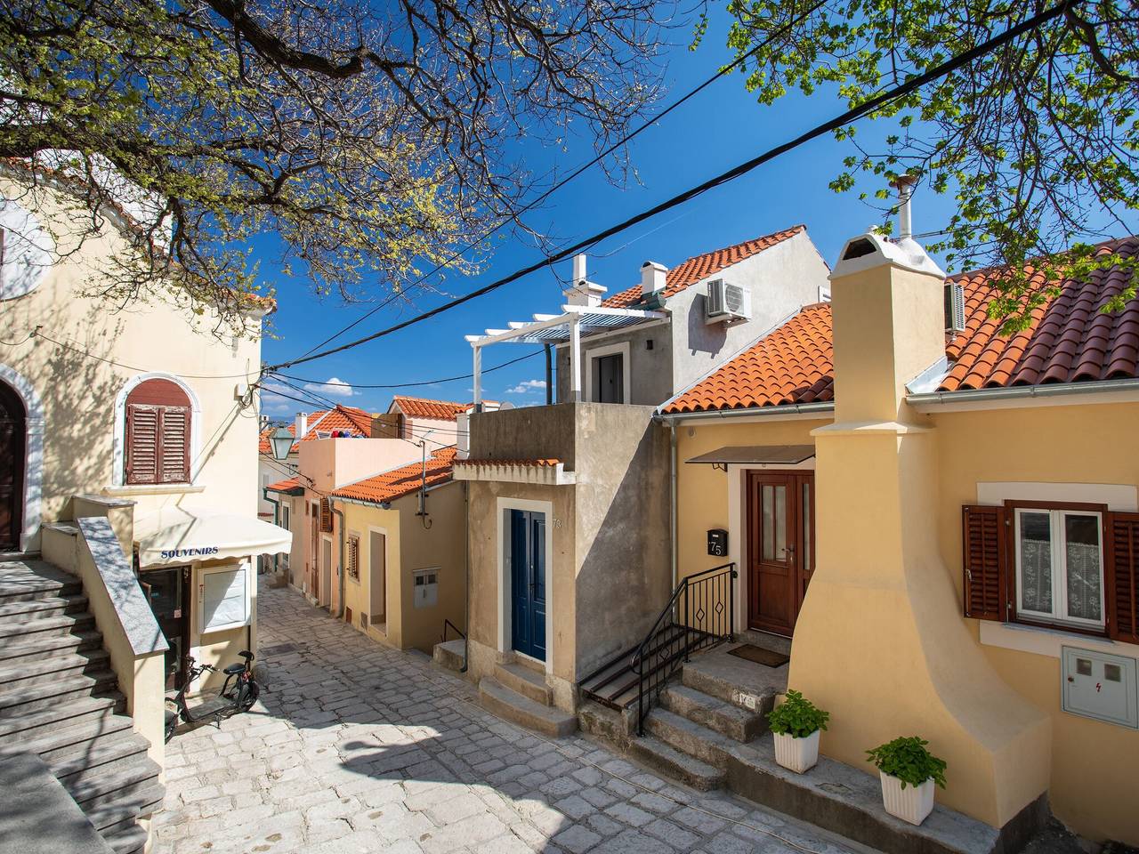 Maison de vacances paisible à Baška avec terrasse in Baška, Krk