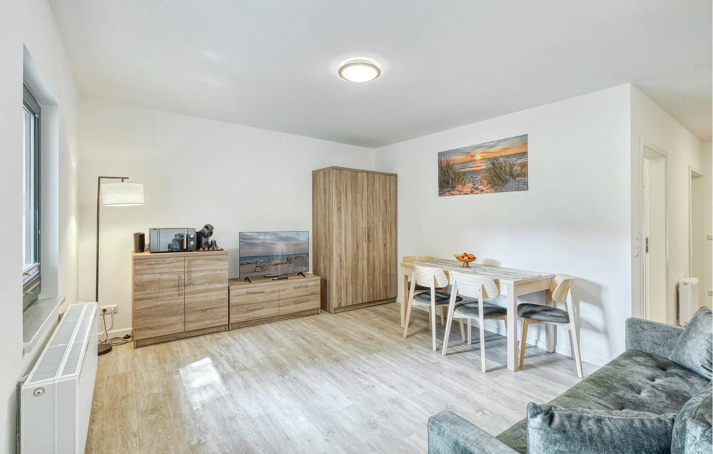 Ganze Ferienwohnung, Gemütliche Unterkunft am Strand mit Parkplatz und WiFi in Juliusruh, Rügen