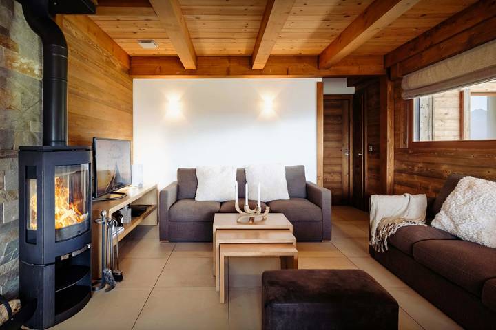 Chalet pour 8 personnes, avec jardin et jacuzzi à Manigod