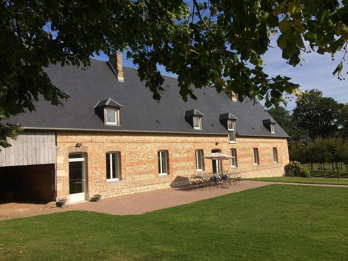 Gîte pour 15 personnes, avec Terrasse et Jardin