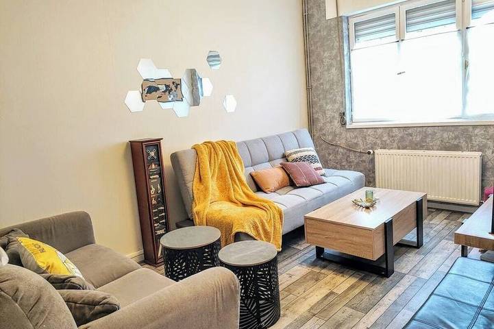 Location de vacances pour 12 personnes à Croix (homonymie)