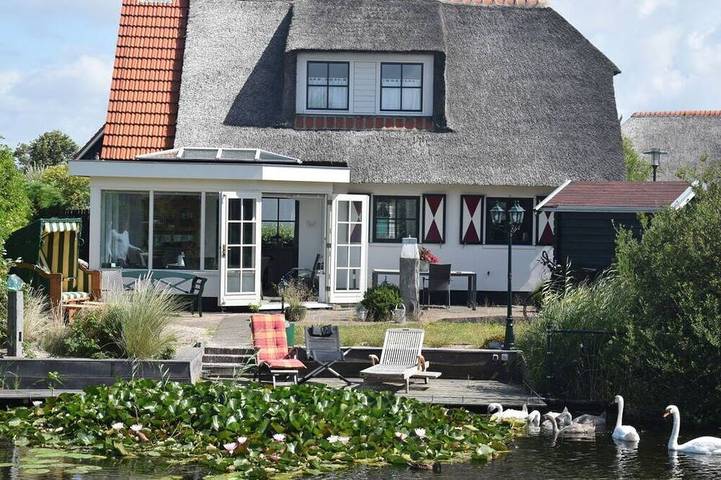 Ferienhaus für 6 Personen, mit Pool und Terrasse