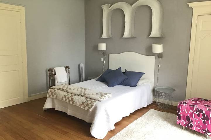 Location de vacances pour 14 personnes, avec Terrasse ainsi que Jardin et Sauna à Saint-Martin-de-Cenilly - 2