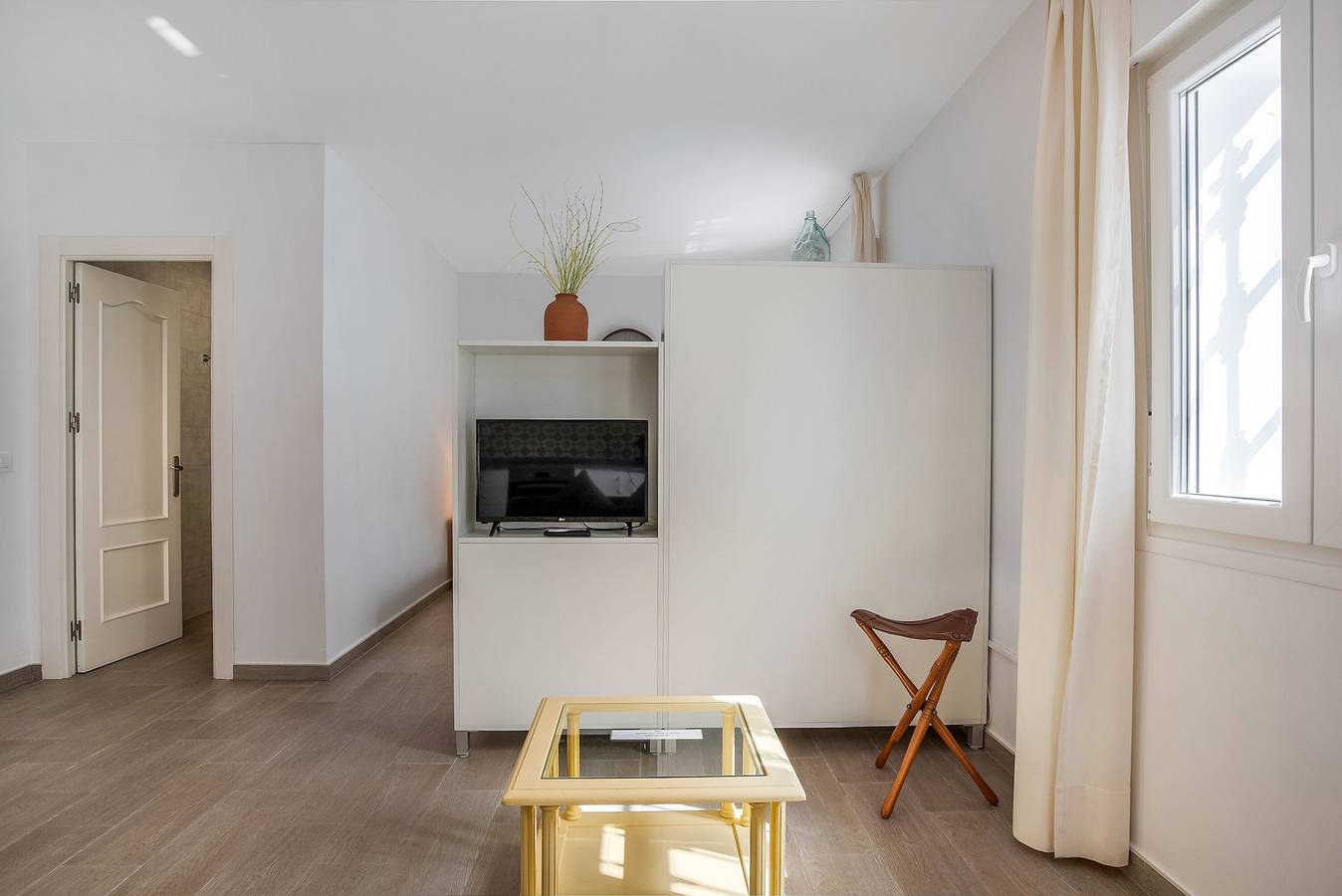 Appartement entier, Appartement "Casa de 10 - 4I" avec vue sur les montagnes, piscine partagée et Wi-Fi. in Vejer de la Frontera, Costa de la Luz